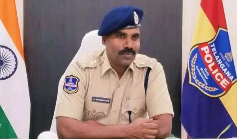 सूर्यपेट जिले के एसपी ने पीड़ितों के लिए घर पर FIR दर्ज करने की घोषणा की सूर्यपेट जिले के एसपी ने पीड़ितों के लिए घर पर FIR दर्ज करने की घोषणा की