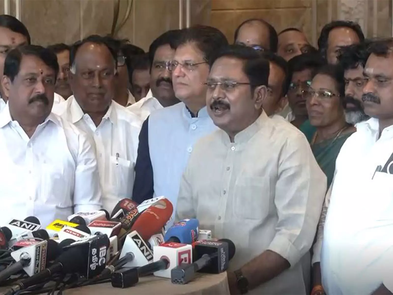 TTV दिनाकरन: अम्मा सरकार वापस लाने का लक्ष्य TTV दिनाकरन: अम्मा सरकार वापस लाने का लक्ष्य