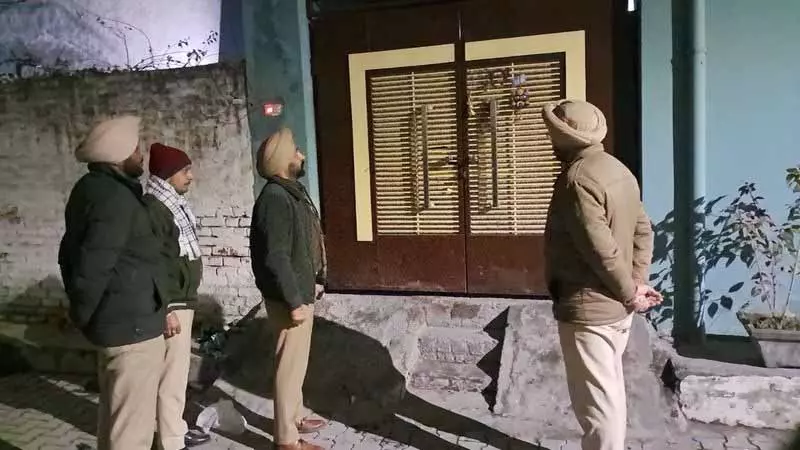 Ludhiana: नशीली दवाओं का बड़ा जखीरा, 13 पिस्तौलें जब्त, 118 लोग पकड़े गए Ludhiana: नशीली दवाओं का बड़ा जखीरा, 13 पिस्तौलें जब्त, 118 लोग पकड़े गए