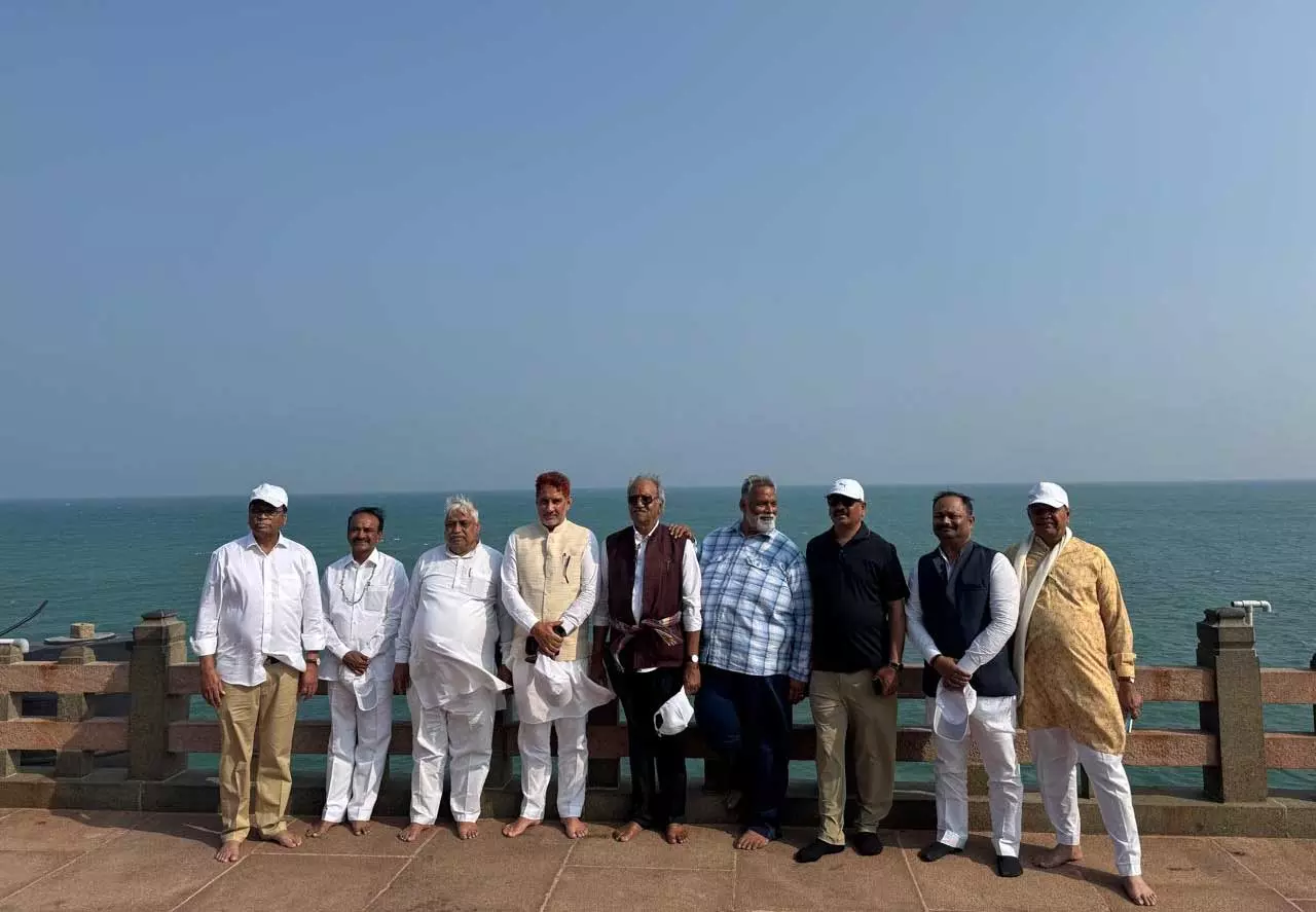 सांसद बृजमोहन अग्रवाल ने कन्याकुमारी स्थित विवेकानंद रॉक मेमोरियल का किया भ्रमण सांसद बृजमोहन अग्रवाल ने कन्याकुमारी स्थित विवेकानंद रॉक मेमोरियल का किया भ्रमण