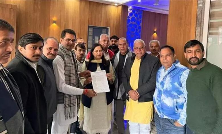 Gurgaon: बस सेवा की मांग को लेकर RWA फेडरेशन ने सांसद से की बातचीत Gurgaon: बस सेवा की मांग को लेकर RWA फेडरेशन ने सांसद से की बातचीत