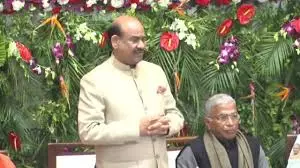 Lucknow: मुख्यमंत्री योगी के नेतृत्व में लोकतंत्र की नींव मजबूत हुई: बिरला Lucknow: मुख्यमंत्री योगी के नेतृत्व में लोकतंत्र की नींव मजबूत हुई: बिरला