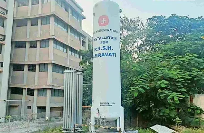 अमरावती में 16 Oxygen Plants बंद, सिलेंडर पर करोड़ों खर्च अमरावती में 16 Oxygen Plants बंद, सिलेंडर पर करोड़ों खर्च