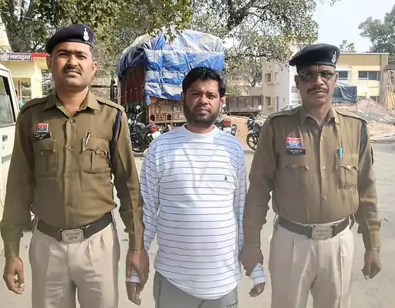 CG: 6.55 करोड़ के धान घोटाले का मुख्य आरोपी जयप्रकाश साहू गिरफ्तार CG: 6.55 करोड़ के धान घोटाले का मुख्य आरोपी जयप्रकाश साहू गिरफ्तार