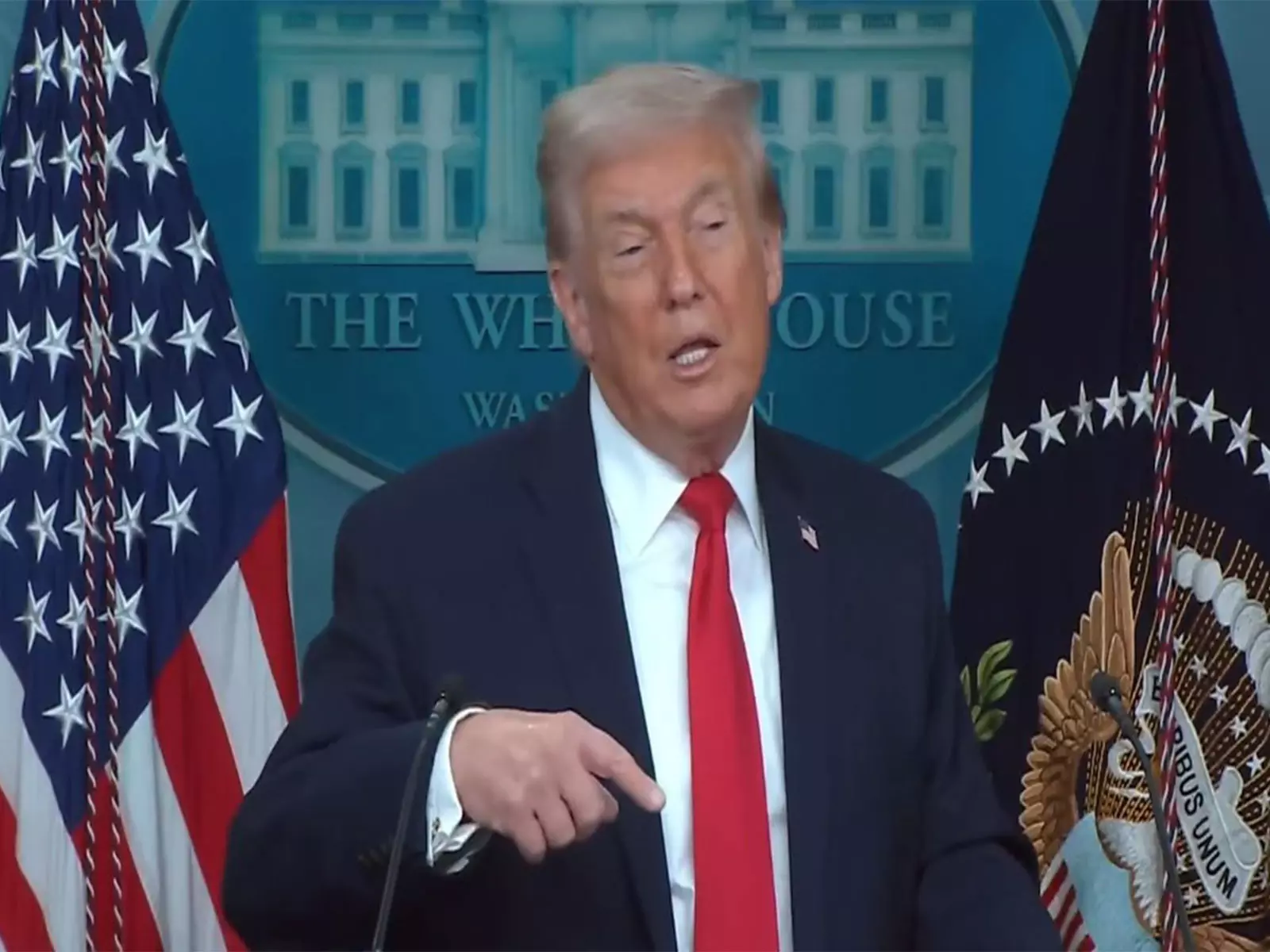 Trump ने संयुक्त राष्ट्र की अक्षमता पर टिप्पणी करते हुए कहा कि इसने किसी भी युद्ध में कभी मदद नहीं की Trump ने संयुक्त राष्ट्र की अक्षमता पर टिप्पणी करते हुए कहा कि इसने किसी भी युद्ध में कभी मदद नहीं की