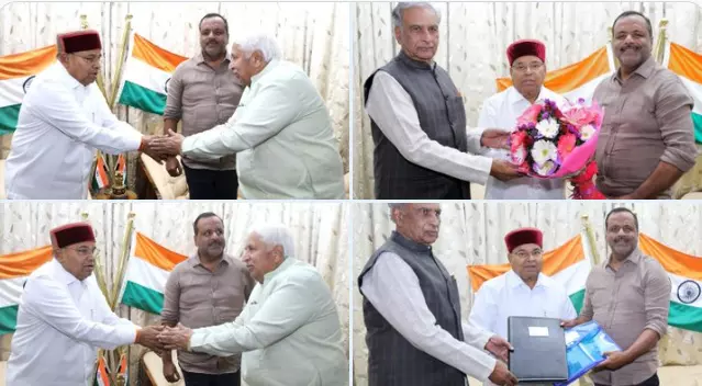 कानून मंत्री एचके पाटिल ने बेंगलुरु में राज्यपाल थावरचंद गहलोत से की मुलाकात कानून मंत्री एचके पाटिल ने बेंगलुरु में राज्यपाल थावरचंद गहलोत से की मुलाकात