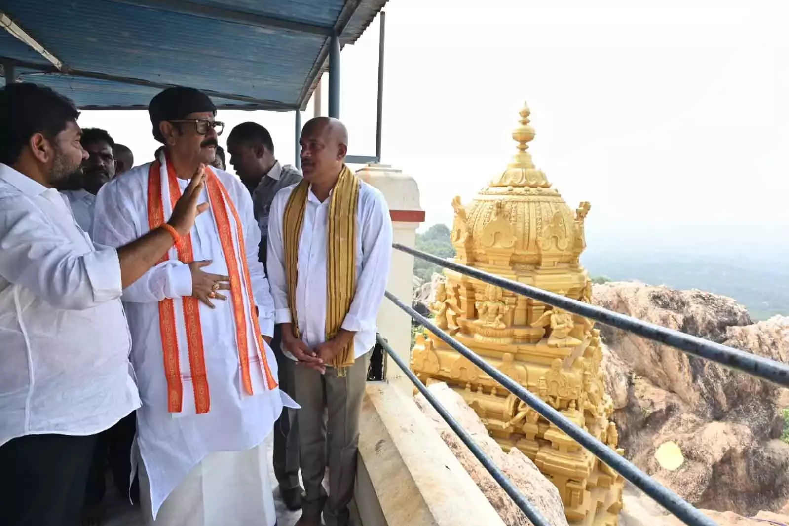 Andhra Pradesh सरकार की पहल: नरसिंहकोंडा में बनेगी ग्रीन एनर्जी, एंडोमेंट्स विभाग देगा जमीन Andhra Pradesh सरकार की पहल: नरसिंहकोंडा में बनेगी ग्रीन एनर्जी, एंडोमेंट्स विभाग देगा जमीन