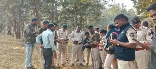 बारनवापारा परियोजना मण्डल में अखिल भारतीय बाघ अनुमान लगाने के लिए दिया गया प्रशिक्षण बारनवापारा परियोजना मण्डल में अखिल भारतीय बाघ अनुमान लगाने के लिए दिया गया प्रशिक्षण