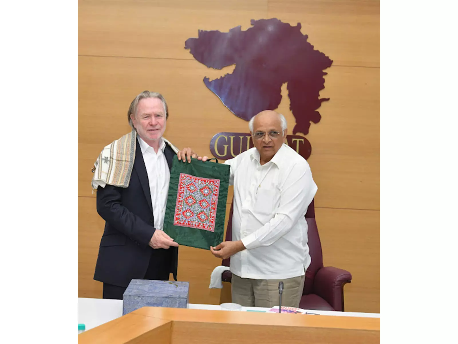 भारत में ऑस्ट्रेलिया के उच्चायुक्त ने गांधीनगर में Gujarat के मुख्यमंत्री भूपेन्द्र पटेल से मुलाकात की भारत में ऑस्ट्रेलिया के उच्चायुक्त ने गांधीनगर में Gujarat के मुख्यमंत्री भूपेन्द्र पटेल से मुलाकात की