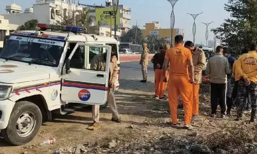 Udaipur:  बदमाशों ने कारों के शीशे तोड़कर  मचाया उत्पात
