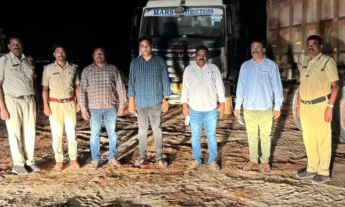 Telangana: संयुक्त छापेमारी में वाहन उल्लंघनों के लिए 9 लाख रुपये का जुर्माना वसूला गया