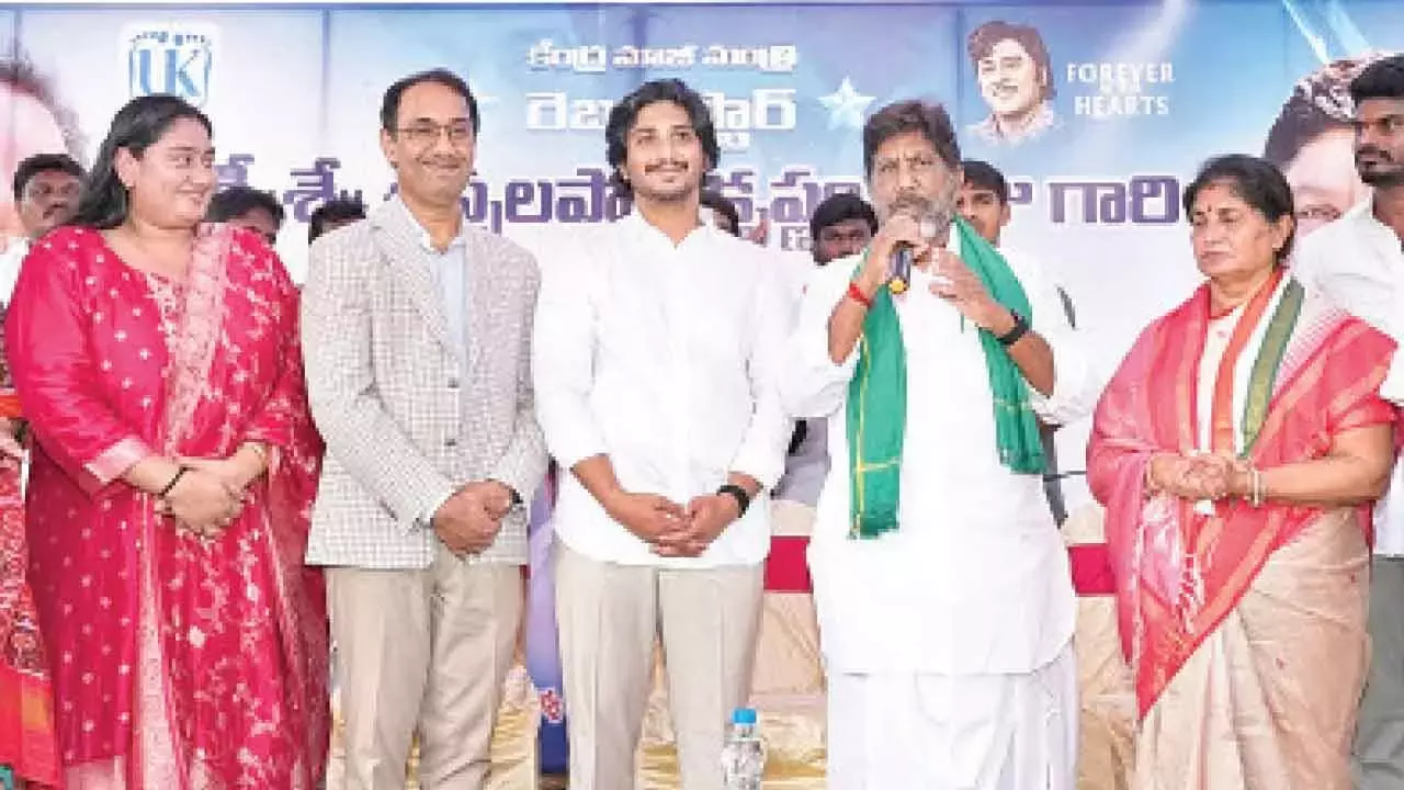 Telangana: डिप्टी सीएम ने मदिरा में फ्री डायबिटीज कैंप की तारीफ की Telangana: डिप्टी सीएम ने मदिरा में फ्री डायबिटीज कैंप की तारीफ की