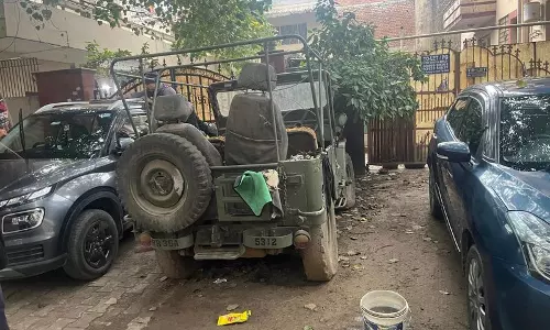 अधिकार पैनल ने Gurugram में फुटपाथ पर अतिक्रमण और अवैध पीजी पर संज्ञान लिया अधिकार पैनल ने Gurugram में फुटपाथ पर अतिक्रमण और अवैध पीजी पर संज्ञान लिया