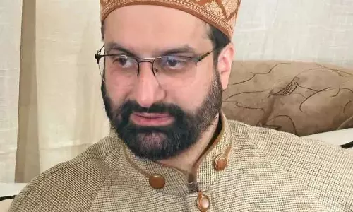 कश्मीरी पंडितों का पलायन त्रासदी, ने सामाजिक ताने-बाने को तोड़ा:Mirwaiz