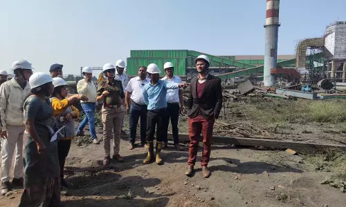 कलेक्टर एसपी और एसडीएम पहुंचे रियल इस्पात स्टील प्लांट, विस्फोट की जांच के आदेश