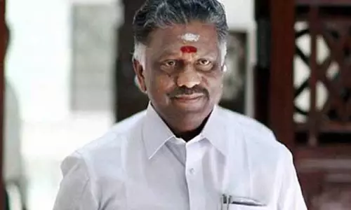 टालमटोल करने वाले पूर्व CM O Panneerselvam को अभी भी जल्द बदलाव की उम्मीद है