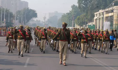 Lucknow: गणतंत्र दिवस परेड की तैयारी में जुटी टीमें, व्यवस्था पर खास ध्यान Lucknow: गणतंत्र दिवस परेड की तैयारी में जुटी टीमें, व्यवस्था पर खास ध्यान