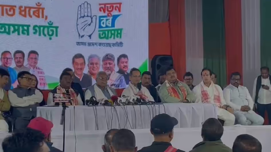 Himanta Biswa Sarma फ्लाईओवर, एलिवेटेड कॉरिडोर प्रोजेक्ट्स का इस्तेमाल पॉकेट मनी के तौर पर कर रहे Himanta Biswa Sarma फ्लाईओवर, एलिवेटेड कॉरिडोर प्रोजेक्ट्स का इस्तेमाल पॉकेट मनी के तौर पर कर रहे
