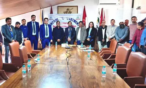 आयकर विभाग के अधिकारियों ने Lawrence School, सनावर में जागरूकता कार्यक्रम आयोजित किया आयकर विभाग के अधिकारियों ने Lawrence School, सनावर में जागरूकता कार्यक्रम आयोजित किया