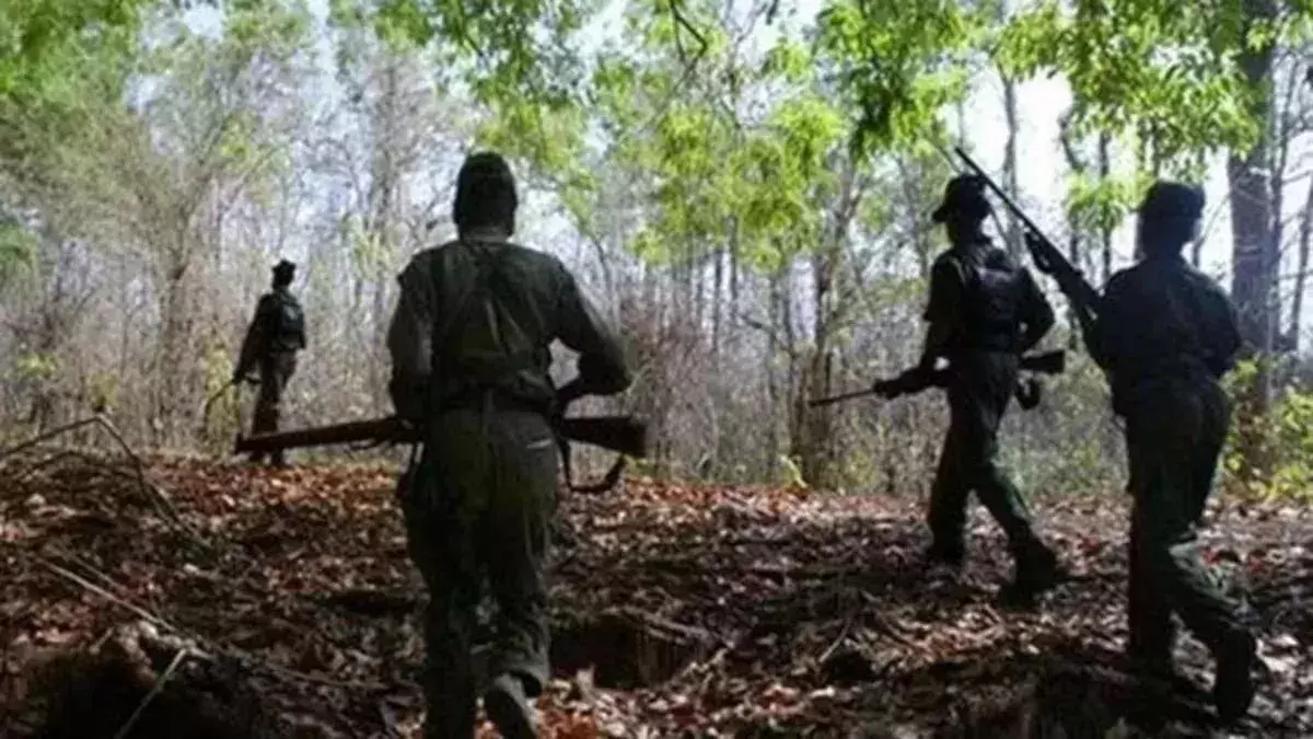 West Singhbhum: 1 करोड़ का इनामी समेत माओवादी ढेर