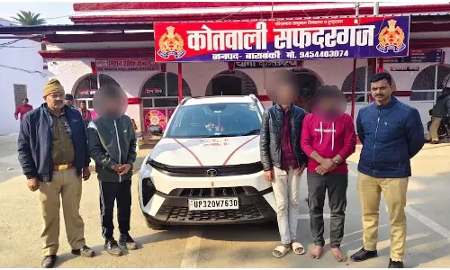 खुद को पत्रकार बताने वाले पुलिस के हत्थे चढ़े, एक युवती भी शामिल, लगा ये आरोप