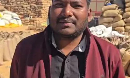 पारदर्शी धान खरीदी से किसानों को राहत, मजबूत हो रही ग्रामीण अर्थव्यवस्था पारदर्शी धान खरीदी से किसानों को राहत, मजबूत हो रही ग्रामीण अर्थव्यवस्था