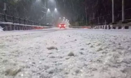 Kashmir में बारिश और बर्फबारी से पहले रात के तापमान में सुधार