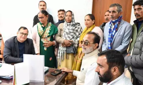 Javid Dar ने विकास के मुद्दों का आकलन किया, समय पर कार्रवाई का भरोसा दिया Javid Dar ने विकास के मुद्दों का आकलन किया, समय पर कार्रवाई का भरोसा दिया