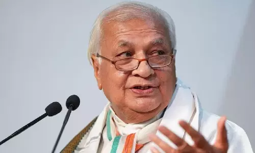 Darbhanga: राज्यपाल आरिफ मोहम्मद ने दिया श्राद्धकर्म में शामिल होने का संकेत Darbhanga: राज्यपाल आरिफ मोहम्मद ने दिया श्राद्धकर्म में शामिल होने का संकेत