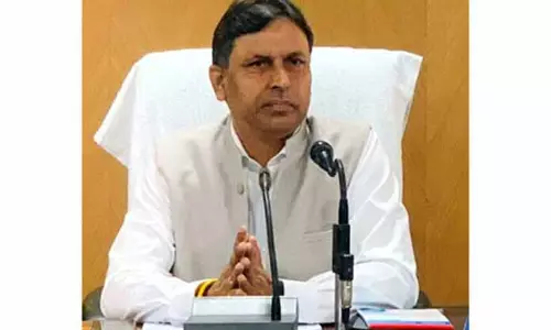 Kathua MLA ने जनता दरबार में सुनीं शिकायतें Kathua MLA ने जनता दरबार में सुनीं शिकायतें