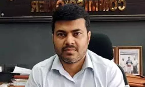 Dr. Devansh ने तालाब तिल्लो इलाके में सफाई सुविधाओं और अतिक्रमण की समस्या का निरीक्षण किया Dr. Devansh ने तालाब तिल्लो इलाके में सफाई सुविधाओं और अतिक्रमण की समस्या का निरीक्षण किया