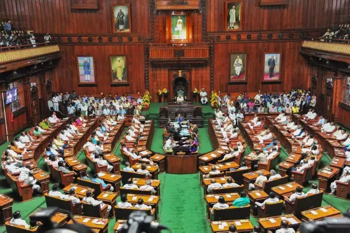 Karnataka के राज्यपाल ने विधानसभा सत्र का संबोधन छोटा किया, जिससे विरोध प्रदर्शन शुरू