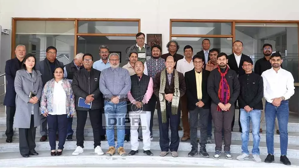 Nagaland : रियो ने गुजरात के मीडिया प्रतिनिधिमंडल से बातचीत की Nagaland : रियो ने गुजरात के मीडिया प्रतिनिधिमंडल से बातचीत की