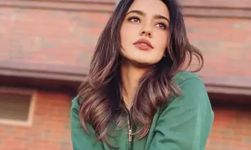 बिहार के सियासी परिवार से बॉलीवुड तक: Neha Sharma का दिलचस्प सफर बिहार के सियासी परिवार से बॉलीवुड तक: Neha Sharma का दिलचस्प सफर