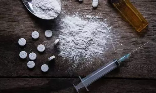 Akhnoor में हेरोइन जैसे पदार्थ के साथ ड्रग तस्कर गिरफ्तार Akhnoor में हेरोइन जैसे पदार्थ के साथ ड्रग तस्कर गिरफ्तार