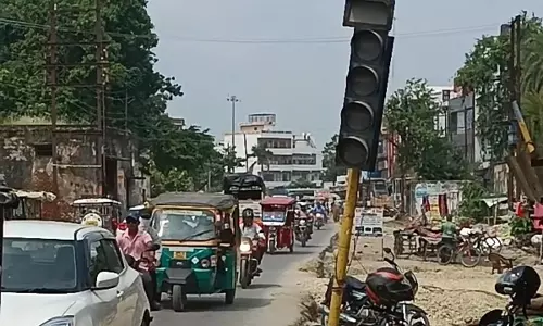 Narwana: ट्रैफिक लाइटों के मीटर हटाए जाने से शहर में परेशानी Narwana: ट्रैफिक लाइटों के मीटर हटाए जाने से शहर में परेशानी