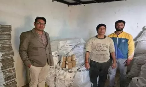 Jind: पुलिस ने नकली देसी घी बनाने का बड़ा नेटवर्क पकड़ा Jind: पुलिस ने नकली देसी घी बनाने का बड़ा नेटवर्क पकड़ा