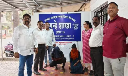 बस स्टैंड पर सोने की चेन चुराने वाले Inter-State गिरोह को गिरफ्तार किया गया बस स्टैंड पर सोने की चेन चुराने वाले Inter-State गिरोह को गिरफ्तार किया गया