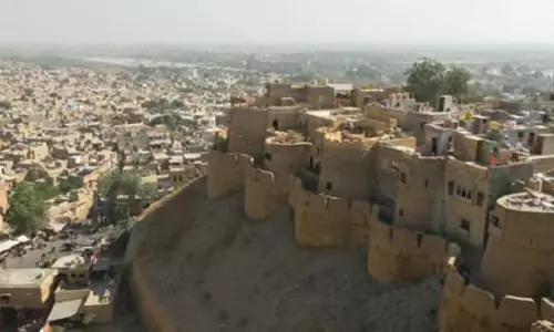 Jaisalmer: मशहूर स्थल पर पर्यटक टैक्स, आरामदायक गोल्फ कार्ट की सुविधा