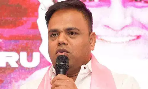 Naveen Reddy ने विपक्षी नेताओं पर अवैध मामलों के खिलाफ चेतावनी दी