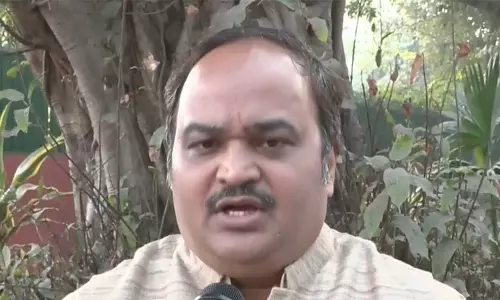 आपने हमारी पार्टी तोड़ी, कोई और आपकी पार्टी तोड़ेगा: UBT सेना नेता आनंद दुबे का एकनाथ शिंदे पर तंज