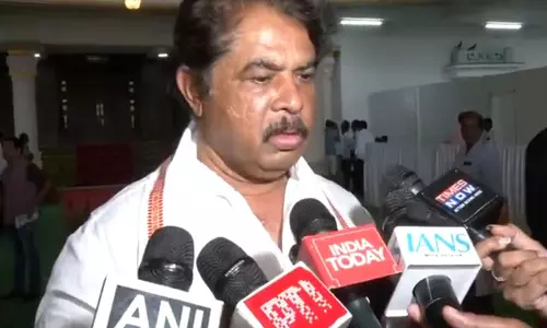 Congress विधानसभा में राज्यपाल के संबोधन में कांग्रेस पर बाधा लगाने का आरोप Congress विधानसभा में राज्यपाल के संबोधन में कांग्रेस पर बाधा लगाने का आरोप