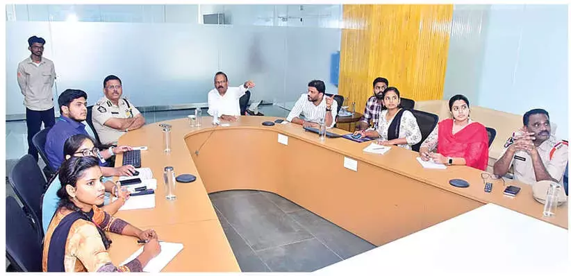 CP ने एफट्रॉनिक्स प्रमुख से मुलाकात की CP ने एफट्रॉनिक्स प्रमुख से मुलाकात की