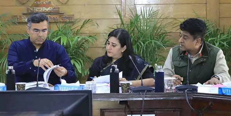 Delhi NMMC ने कारोबार को आसान बनाने के लिए ‘डीम्ड लाइसेंसिंग’ को मंजूरी दी Delhi NMMC ने कारोबार को आसान बनाने के लिए ‘डीम्ड लाइसेंसिंग’ को मंजूरी दी