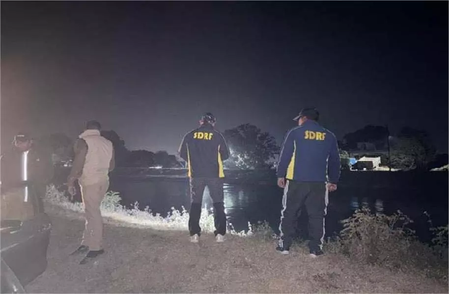 Dehradun : 24 वर्षीय युवक नहर में डूबा, खोजबीन में जुटी SDRF Dehradun : 24 वर्षीय युवक नहर में डूबा, खोजबीन में जुटी SDRF