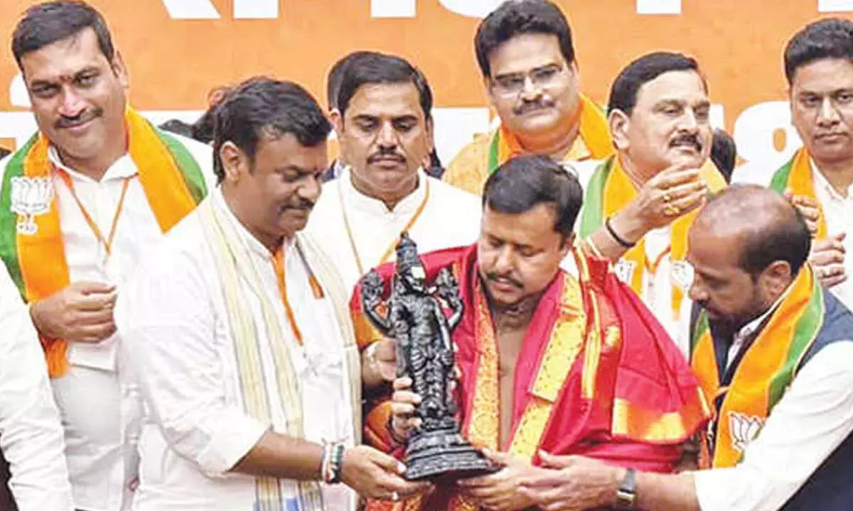 Andhra: आंध्र प्रदेश भाजपा प्रतिनिधिमंडल ने नवीन को बधाई दी Andhra: आंध्र प्रदेश भाजपा प्रतिनिधिमंडल ने नवीन को बधाई दी
