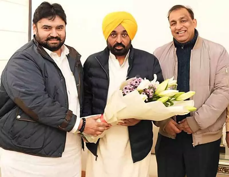 Jalandhar: अहलूवालिया खादी बोर्ड के चेयरमैन नियुक्त Jalandhar: अहलूवालिया खादी बोर्ड के चेयरमैन नियुक्त