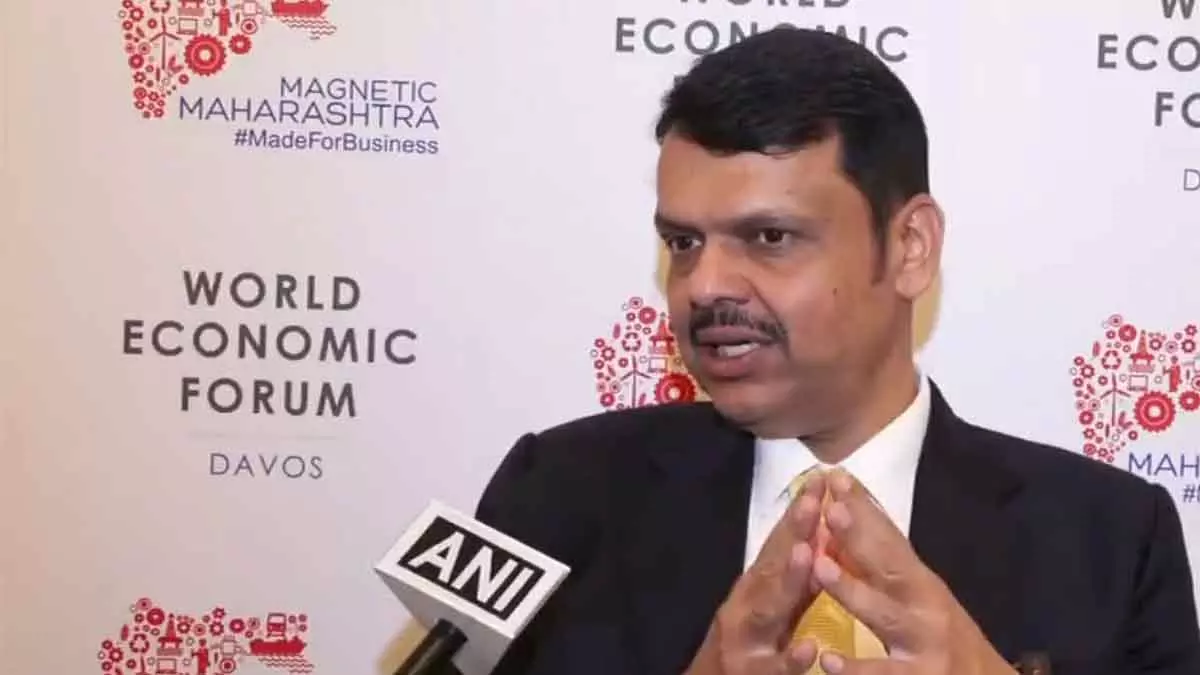 WEF 2026: किसानों के लिए महाराष्ट्र सरकार के सोलर पावर मॉडल ने दावोस में दुनिया का ध्यान खींचा WEF 2026: किसानों के लिए महाराष्ट्र सरकार के सोलर पावर मॉडल ने दावोस में दुनिया का ध्यान खींचा