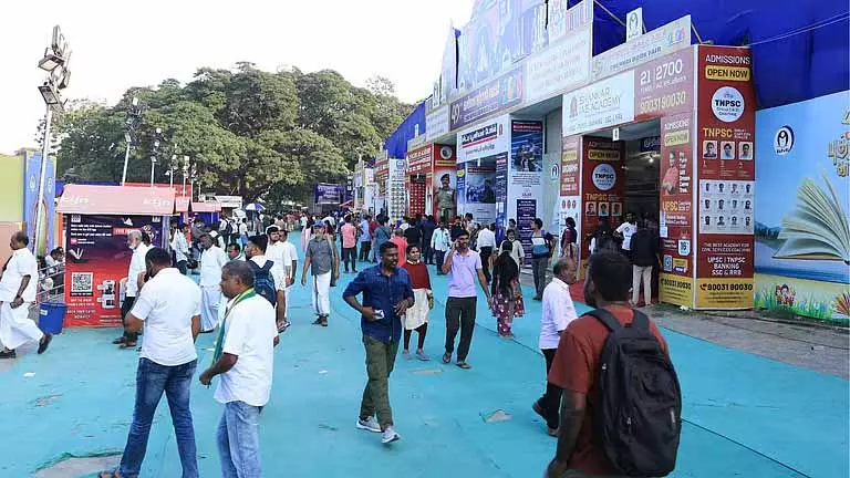 Chennai: 49वां चेन्नई बुक फेयर 20 लाख विज़िटर्स के साथ खत्म हुआ Chennai: 49वां चेन्नई बुक फेयर 20 लाख विज़िटर्स के साथ खत्म हुआ