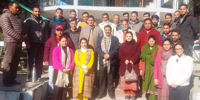 Power Board ने मनाली में पब्लिक मीटिंग की, स्मार्ट मीटर से होने वाले कंज्यूमर फायदों पर रोशनी डाली Power Board ने मनाली में पब्लिक मीटिंग की, स्मार्ट मीटर से होने वाले कंज्यूमर फायदों पर रोशनी डाली